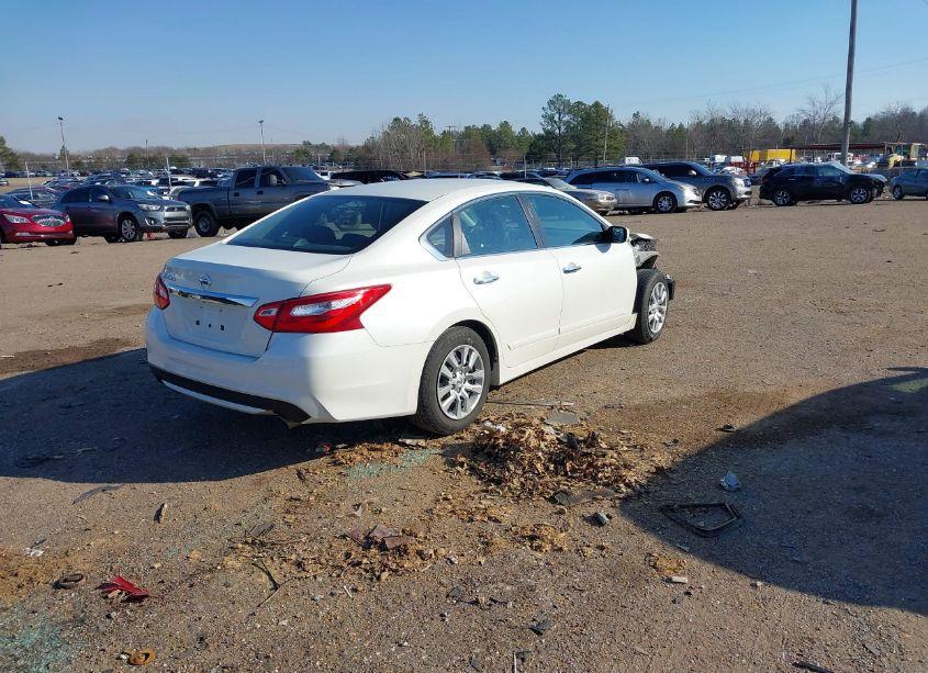 Photo 4 of 2017 Nissan Altima 2.5 S (VIN 1N4AL3AP3HC146336)