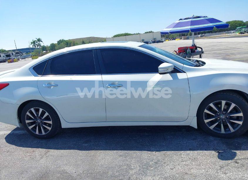 Photo 14 of 2017 Nissan Altima 2.5 SV (VIN 1N4AL3AP3HC163878)