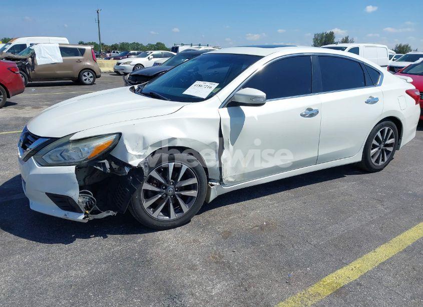 Photo 6 of 2017 Nissan Altima 2.5 SV (VIN 1N4AL3AP3HC163878)