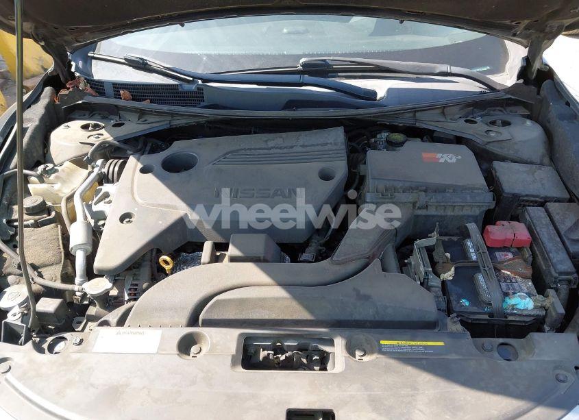 Photo 10 of 2017 Nissan Altima 2.5 SR (VIN 1N4AL3AP3HC164982)