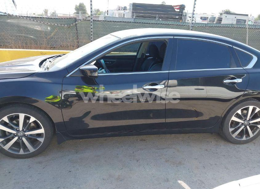 Photo 14 of 2017 Nissan Altima 2.5 SR (VIN 1N4AL3AP3HC164982)