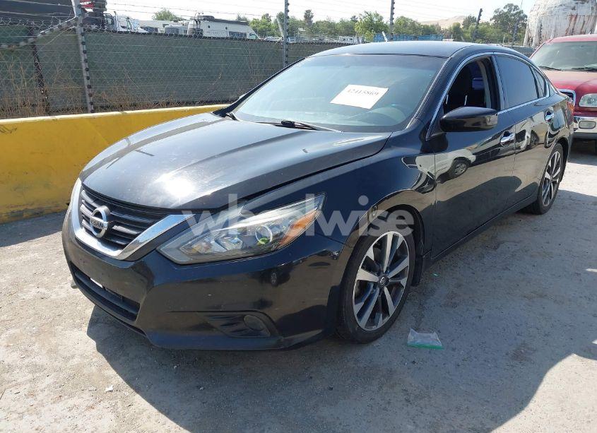 Photo 2 of 2017 Nissan Altima 2.5 SR (VIN 1N4AL3AP3HC164982)