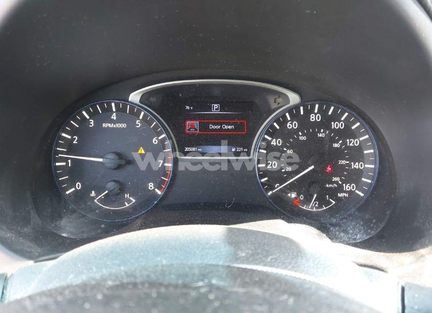 Photo 7 of 2017 Nissan Altima 2.5 SR (VIN 1N4AL3AP3HC164982)