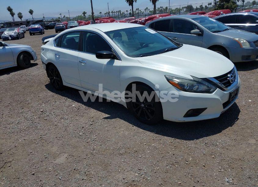 2017 Nissan Altima 2.5 SR (VIN 1N4AL3AP3HC169177) main photo