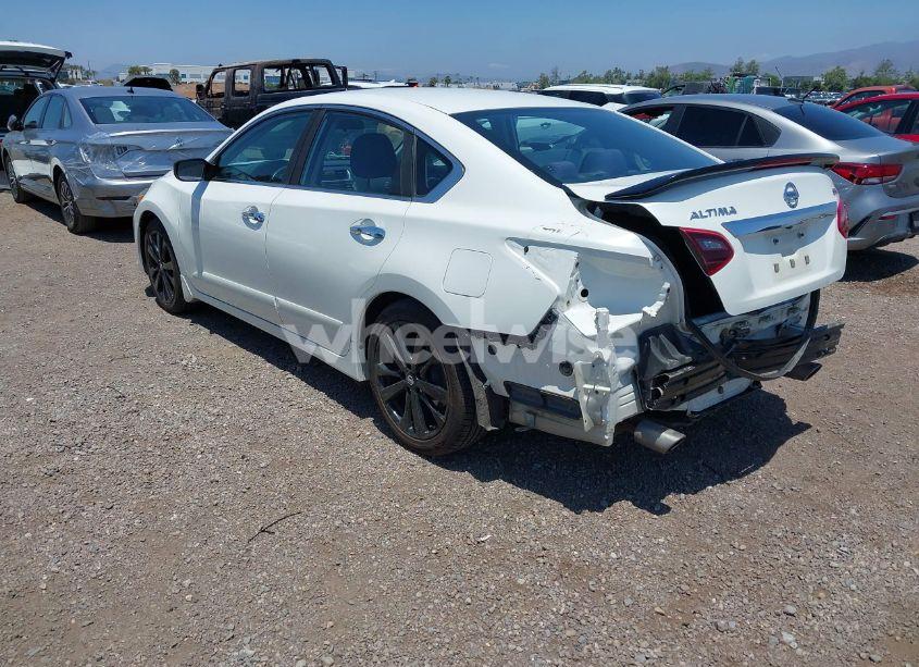 Photo 3 of 2017 Nissan Altima 2.5 SR (VIN 1N4AL3AP3HC169177)