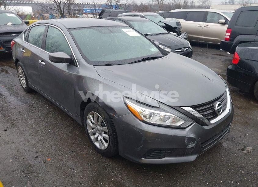 2017 Nissan Altima 2.5 S (VIN 1N4AL3AP3HC175674) main photo