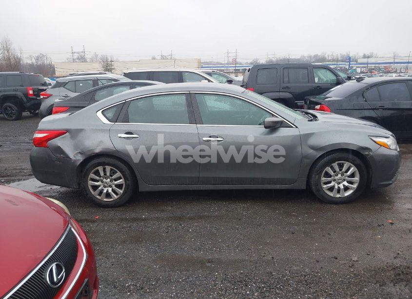 Photo 13 of 2017 Nissan Altima 2.5 S (VIN 1N4AL3AP3HC175674)