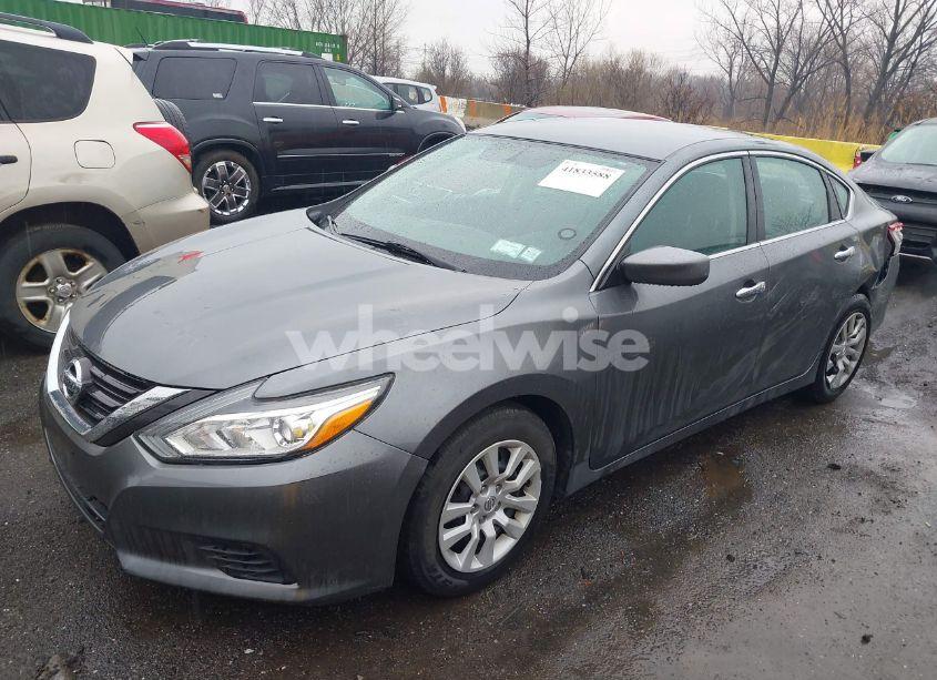 Photo 2 of 2017 Nissan Altima 2.5 S (VIN 1N4AL3AP3HC175674)