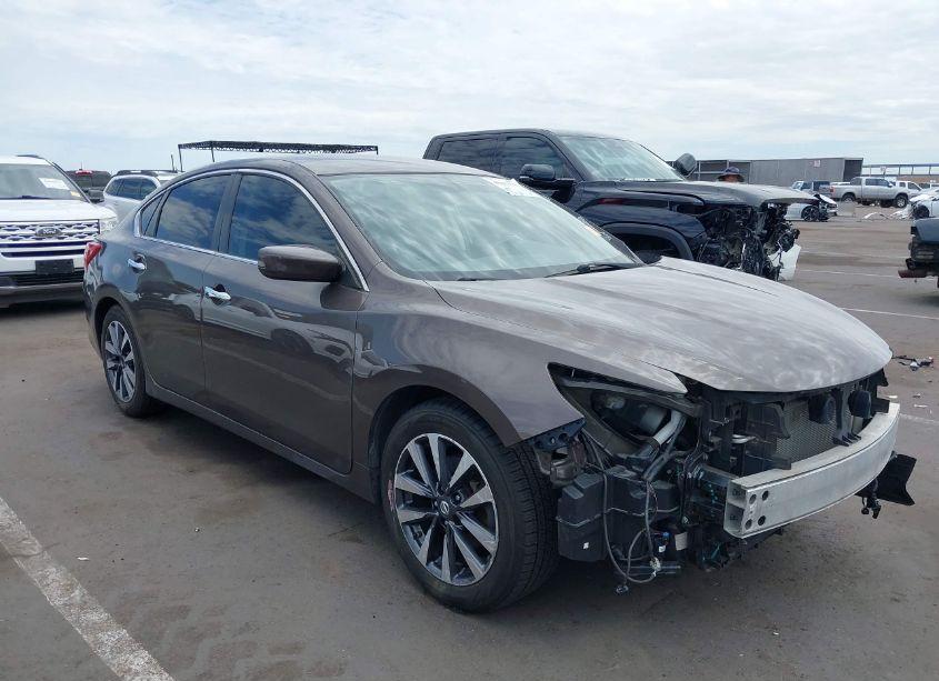 2017 Nissan Altima 2.5 SV (VIN 1N4AL3AP3HC190028) main photo
