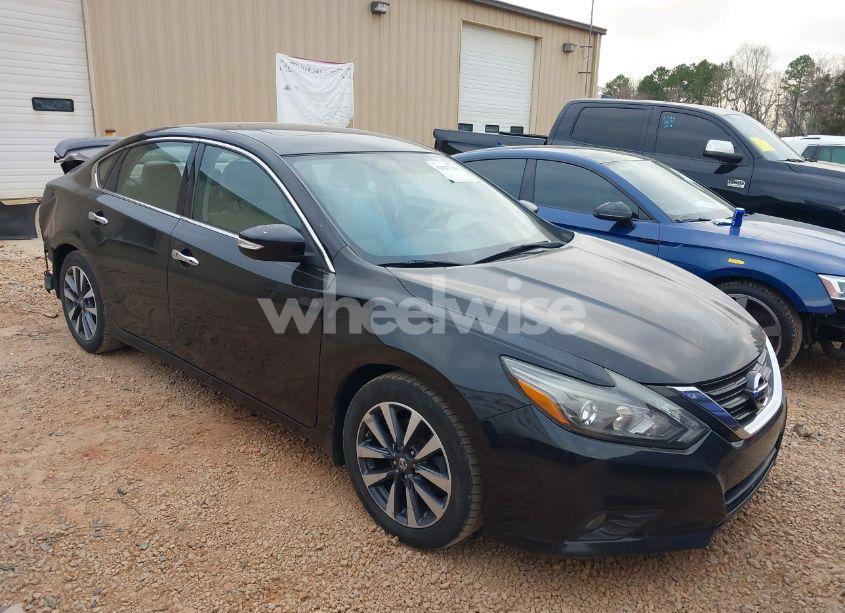 2017 Nissan Altima 2.5 SL (VIN 1N4AL3AP3HC196363) main photo