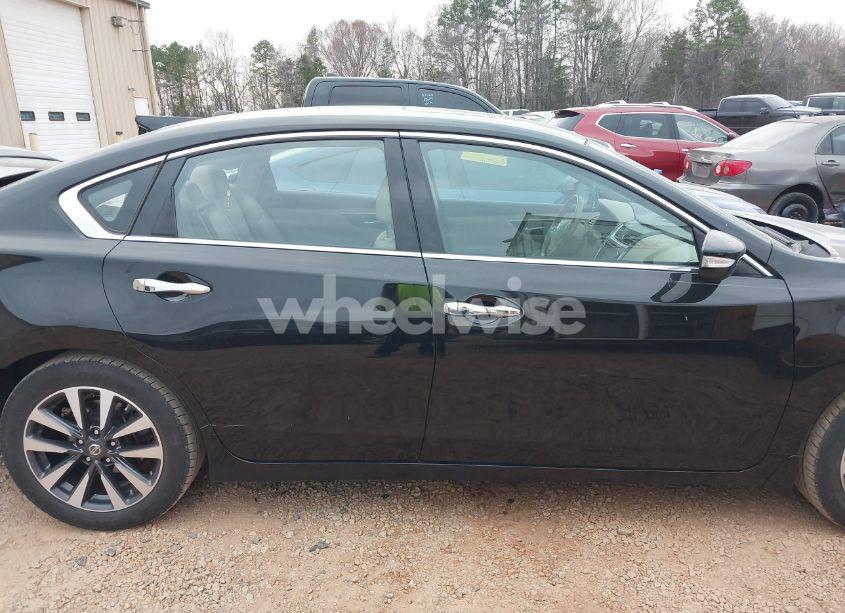 Photo 13 of 2017 Nissan Altima 2.5 SL (VIN 1N4AL3AP3HC196363)