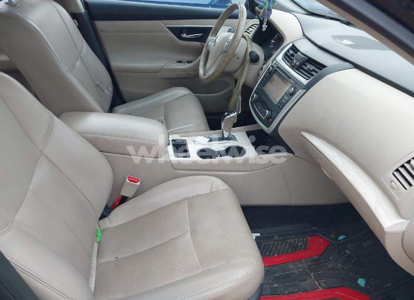 Photo 5 of 2017 Nissan Altima 2.5 SL (VIN 1N4AL3AP3HC196363)