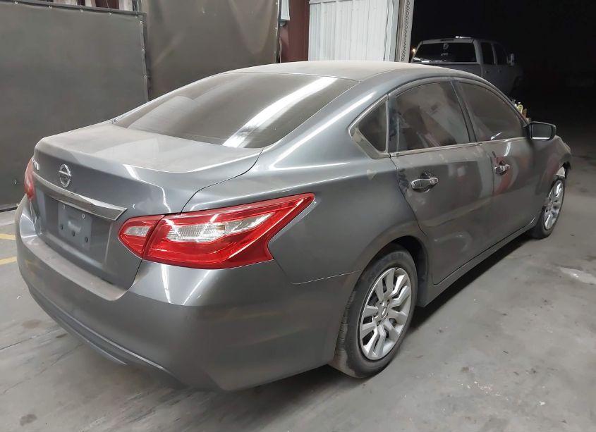 Photo 4 of 2017 Nissan Altima 2.5 S (VIN 1N4AL3AP3HC198789)