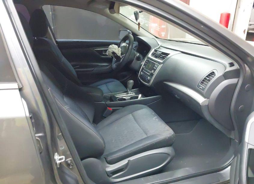 Photo 5 of 2017 Nissan Altima 2.5 S (VIN 1N4AL3AP3HC198789)