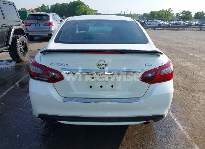 Photo 16 of 2017 Nissan Altima 2.5 SR (VIN 1N4AL3AP3HC202002)