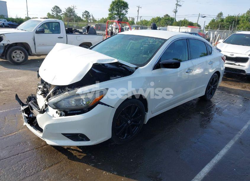 Photo 2 of 2017 Nissan Altima 2.5 SR (VIN 1N4AL3AP3HC202002)