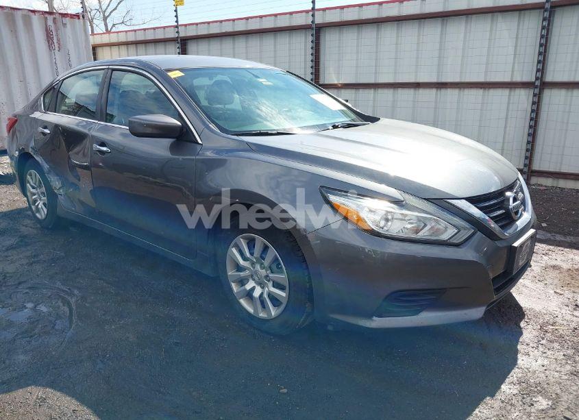 2017 Nissan Altima 2.5 S (VIN 1N4AL3AP3HC207720) main photo