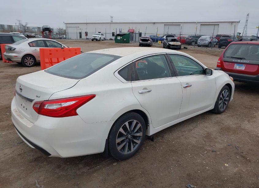 Photo 4 of 2017 Nissan Altima 2.5 SV (VIN 1N4AL3AP3HC214831)
