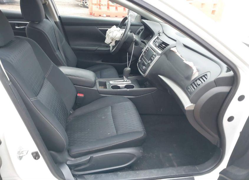 Photo 5 of 2017 Nissan Altima 2.5 SV (VIN 1N4AL3AP3HC214831)