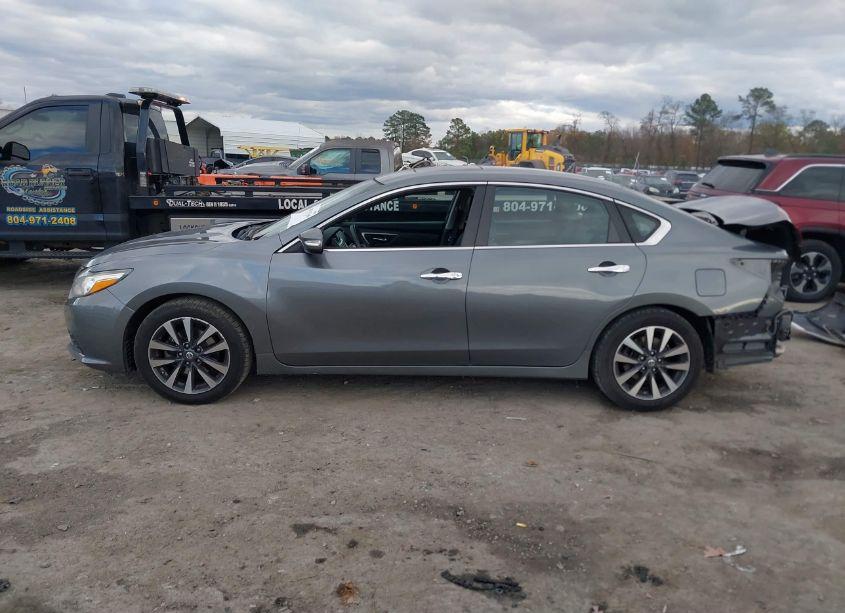 Photo 13 of 2017 Nissan Altima 2.5 SL (VIN 1N4AL3AP3HC229202)