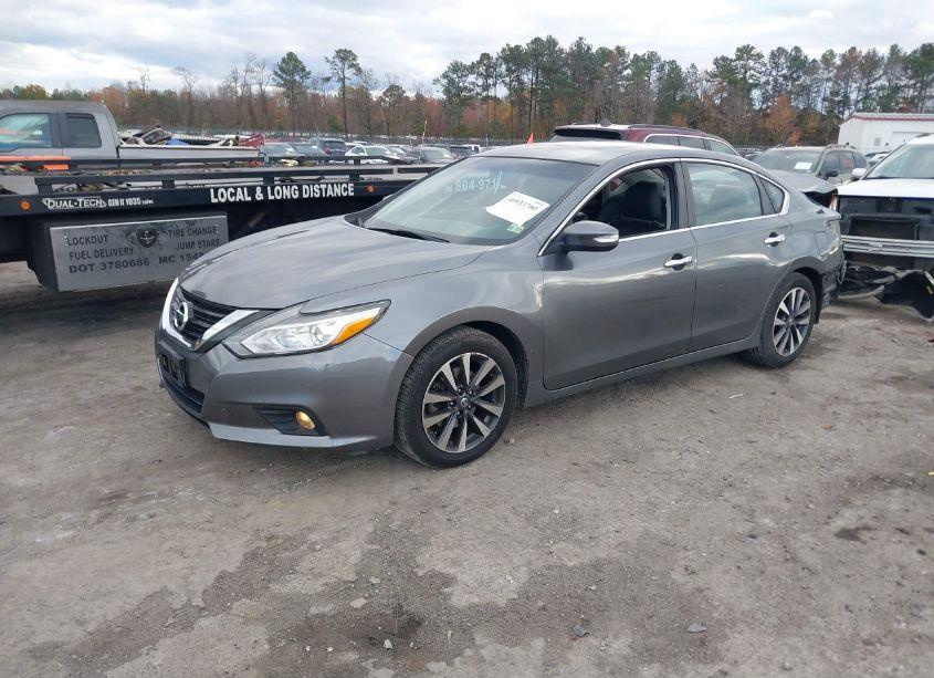 Photo 2 of 2017 Nissan Altima 2.5 SL (VIN 1N4AL3AP3HC229202)