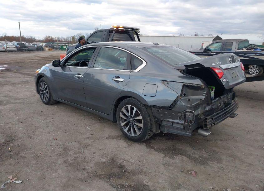 Photo 3 of 2017 Nissan Altima 2.5 SL (VIN 1N4AL3AP3HC229202)