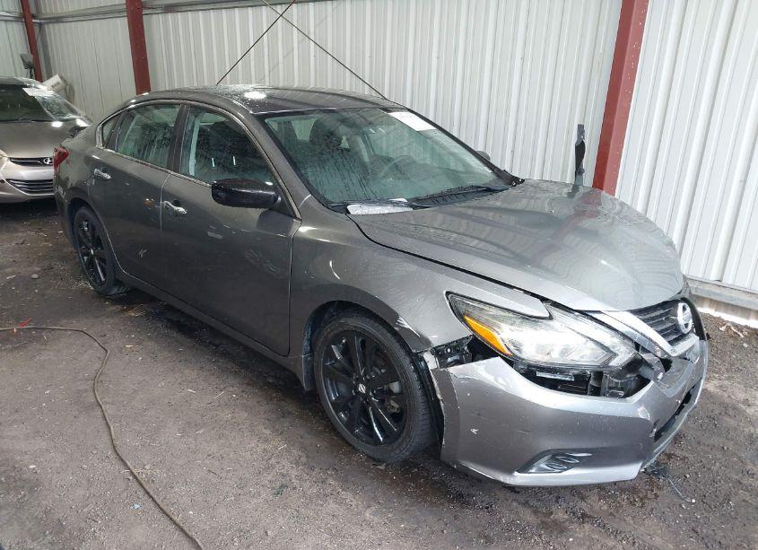 2017 Nissan Altima 2.5 SR (VIN 1N4AL3AP3HC236926) main photo