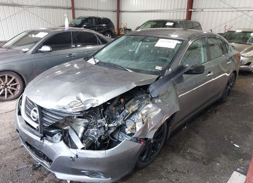 Photo 2 of 2017 Nissan Altima 2.5 SR (VIN 1N4AL3AP3HC236926)