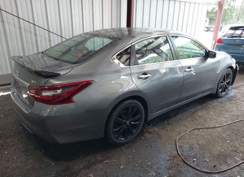 Photo 4 of 2017 Nissan Altima 2.5 SR (VIN 1N4AL3AP3HC236926)