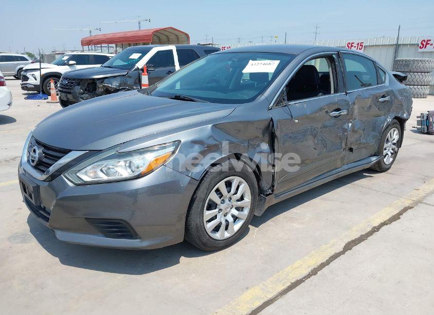 Photo 2 of 2017 Nissan Altima 2.5 S (VIN 1N4AL3AP3HC238580)