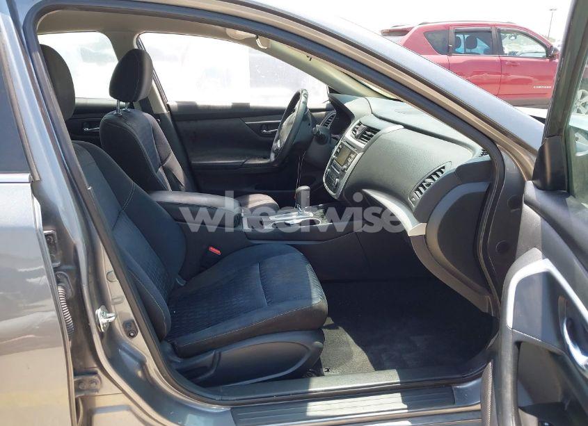 Photo 5 of 2017 Nissan Altima 2.5 S (VIN 1N4AL3AP3HC238580)