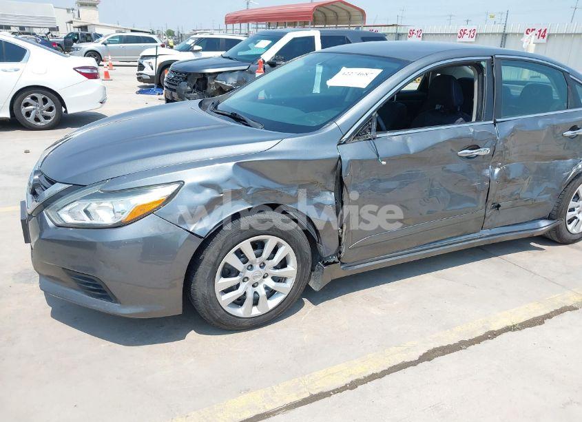 Photo 6 of 2017 Nissan Altima 2.5 S (VIN 1N4AL3AP3HC238580)