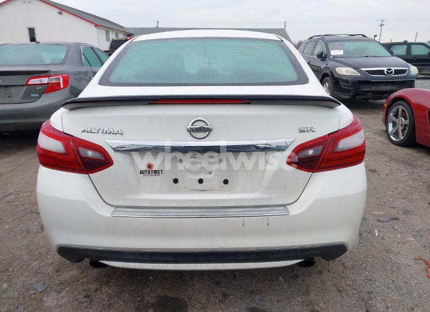 Photo 16 of 2017 Nissan Altima 2.5 SR (VIN 1N4AL3AP3HC245688)