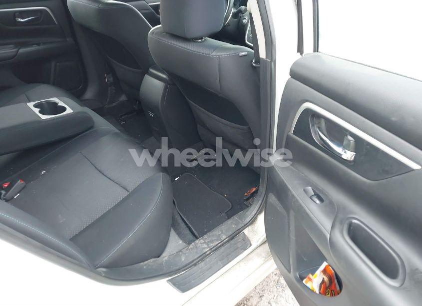 Photo 8 of 2017 Nissan Altima 2.5 SR (VIN 1N4AL3AP3HC245688)