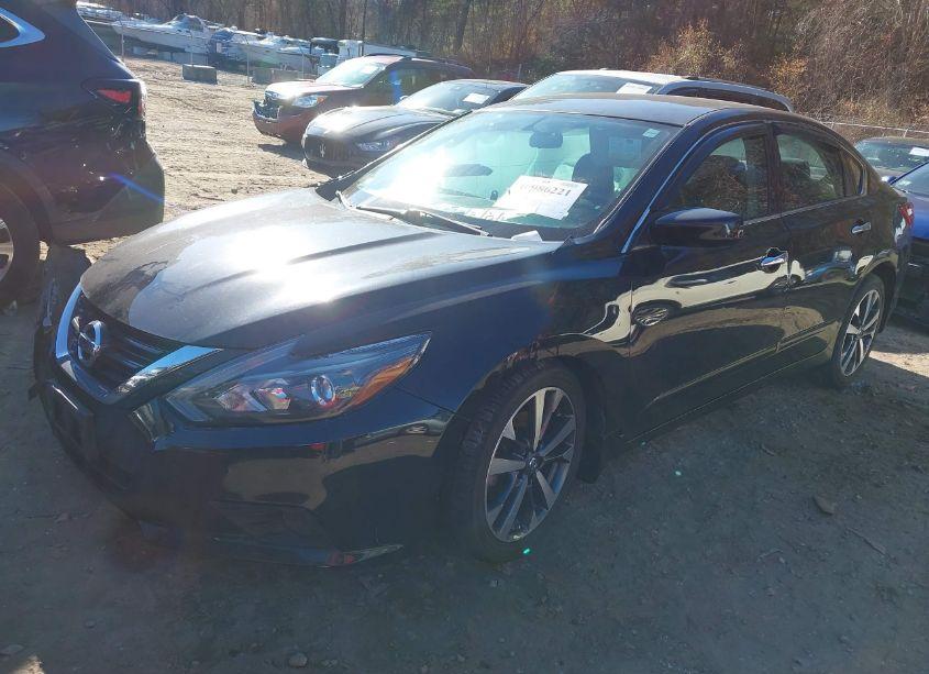 Photo 2 of 2017 Nissan Altima 2.5 SR (VIN 1N4AL3AP3HC256805)