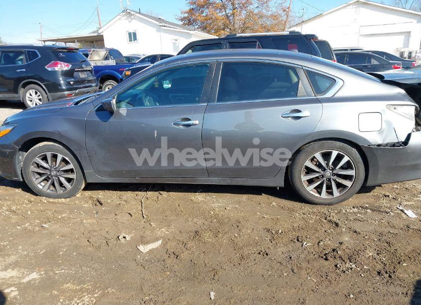 Photo 15 of 2017 Nissan Altima 2.5 SV (VIN 1N4AL3AP3HC256920)