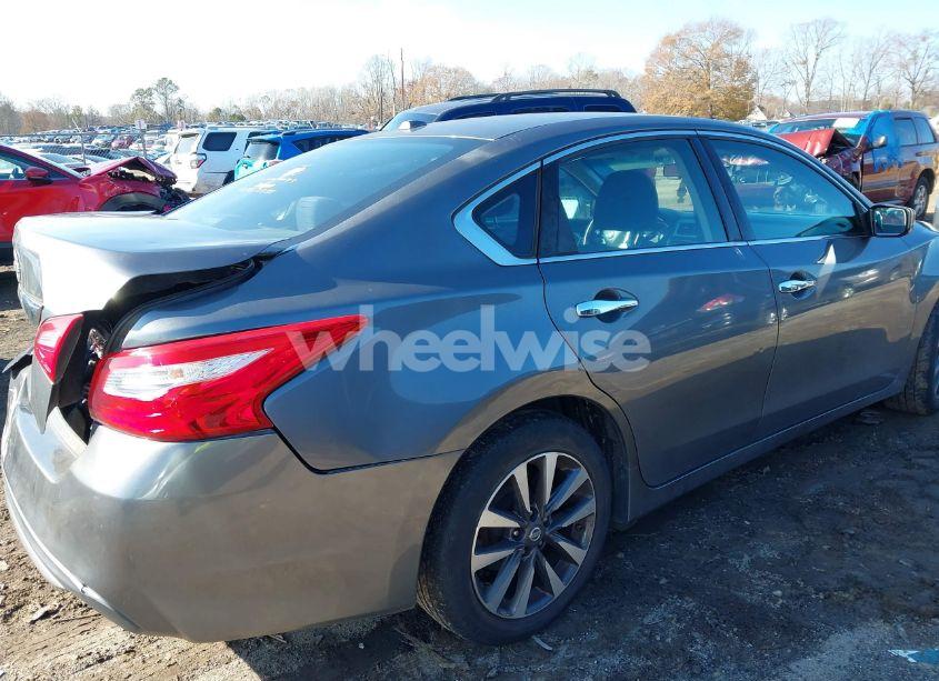 Photo 4 of 2017 Nissan Altima 2.5 SV (VIN 1N4AL3AP3HC256920)