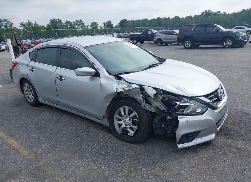 2017 Nissan Altima 2.5 S (VIN 1N4AL3AP3HC257355) main photo