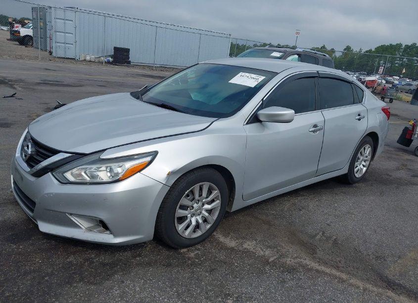 Photo 2 of 2017 Nissan Altima 2.5 S (VIN 1N4AL3AP3HC257355)