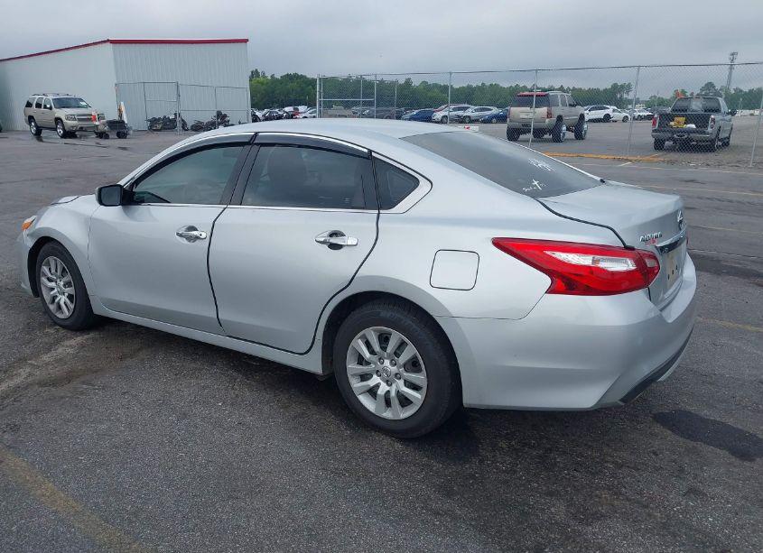 Photo 3 of 2017 Nissan Altima 2.5 S (VIN 1N4AL3AP3HC257355)