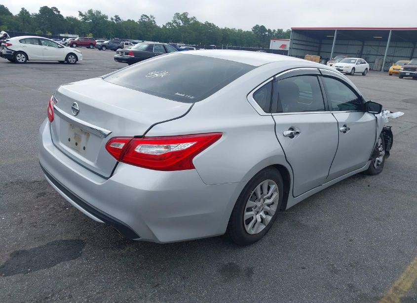 Photo 4 of 2017 Nissan Altima 2.5 S (VIN 1N4AL3AP3HC257355)