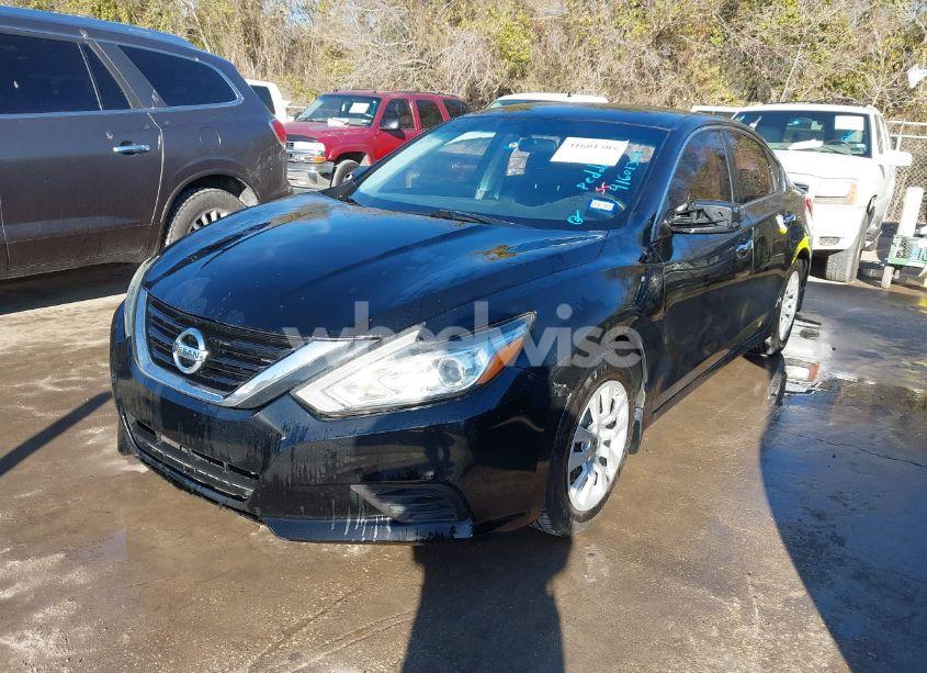 Photo 2 of 2017 Nissan Altima 2.5 S (VIN 1N4AL3AP3HC257601)