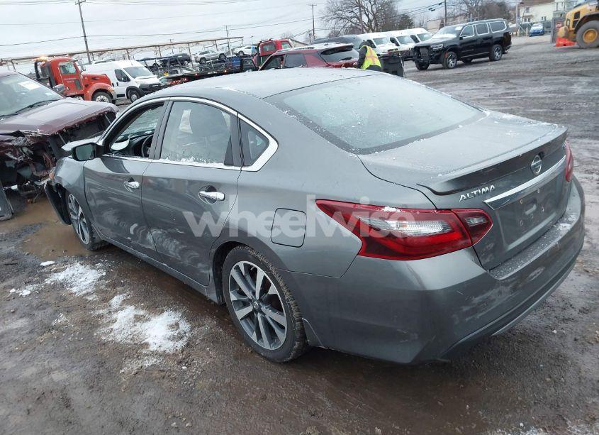 Photo 3 of 2017 Nissan Altima 2.5 SR (VIN 1N4AL3AP3HC279422)