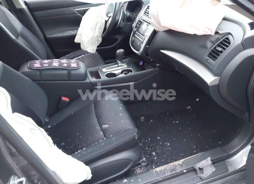 Photo 5 of 2017 Nissan Altima 2.5 SR (VIN 1N4AL3AP3HC279422)