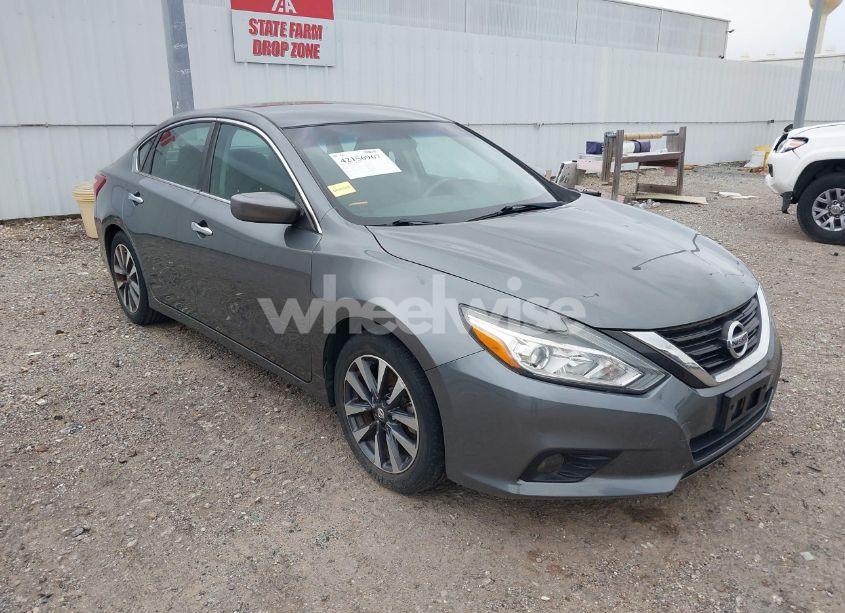 2017 Nissan Altima 2.5 SV (VIN 1N4AL3AP3HC282420) main photo
