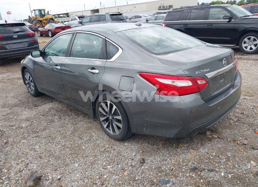 Photo 3 of 2017 Nissan Altima 2.5 SV (VIN 1N4AL3AP3HC282420)