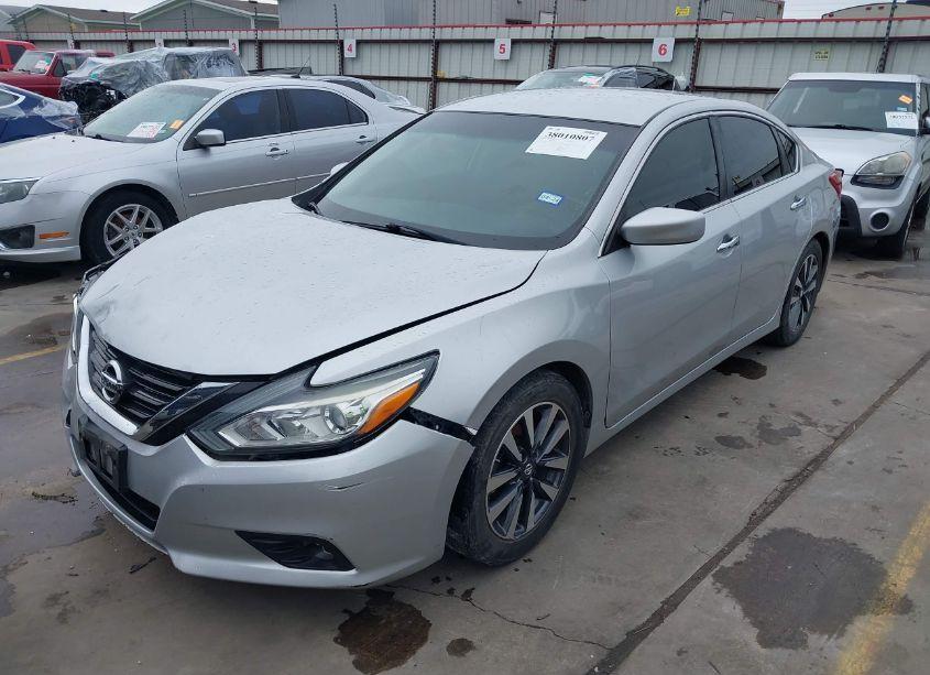 Photo 2 of 2017 Nissan Altima 2.5 SV (VIN 1N4AL3AP3HC285768)