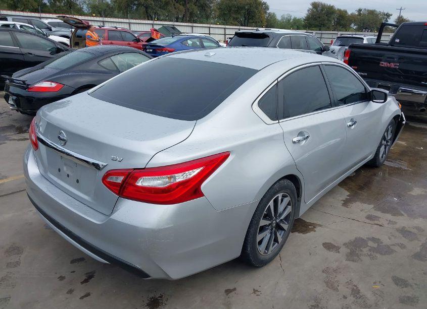 Photo 4 of 2017 Nissan Altima 2.5 SV (VIN 1N4AL3AP3HC285768)