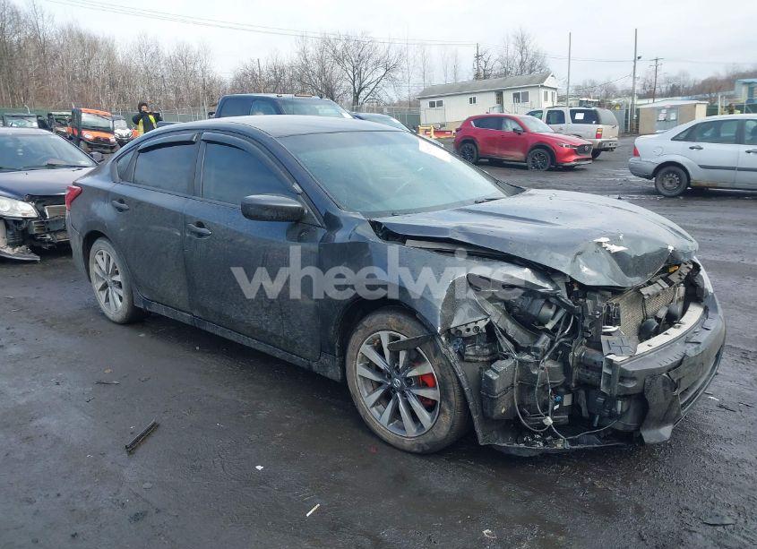 2017 Nissan Altima 2.5 SV (VIN 1N4AL3AP3HC285995) main photo