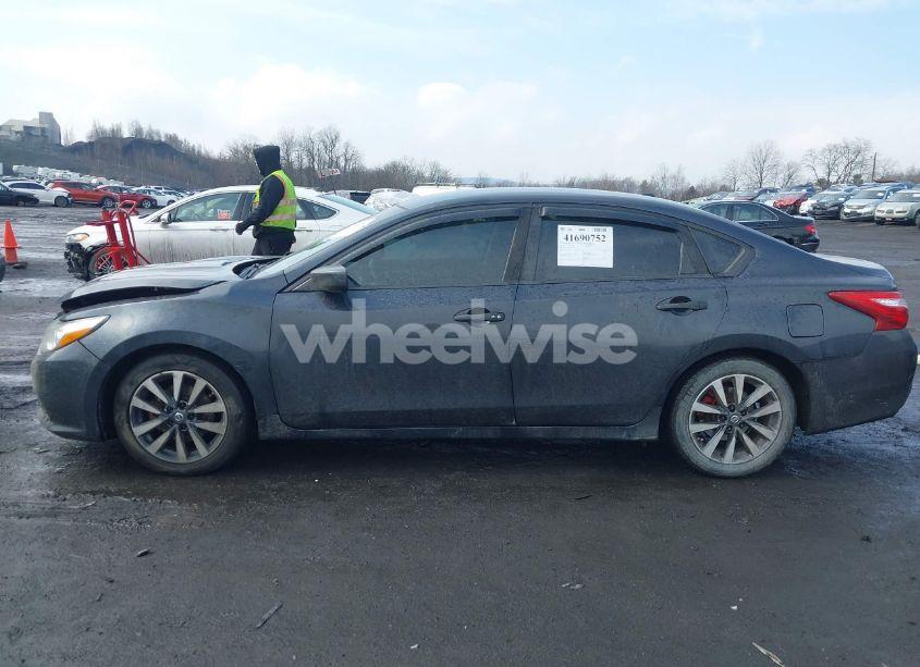 Photo 14 of 2017 Nissan Altima 2.5 SV (VIN 1N4AL3AP3HC285995)